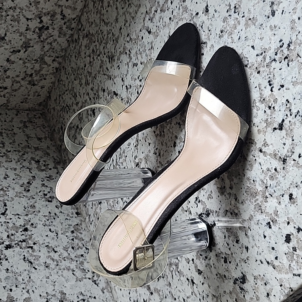 🔥🔥Special Free Offer🔥🔥 Clear heels UK size 7 fits like US 9.5